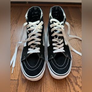 Gently Used Vans Sk8 Hi Sneakers Size 5.5 Mens/ 7 Womens